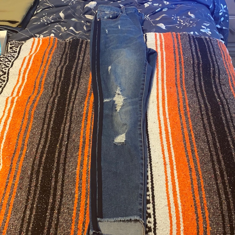 Slim fit blue jeans